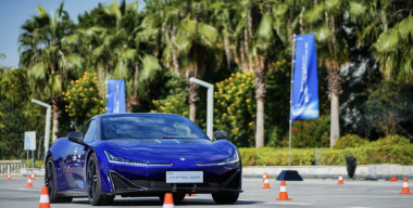 Дефибриллятор: тест-драйв электрического суперкара GAC Hyptec SSR