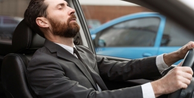 Засыпаем за рулем: какие модные «навороты» интерьера современного авто хотят нас убить