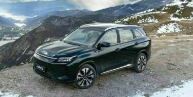 Evolute объявил дату начала продаж кроссовера i-Space с полным приводом