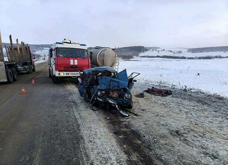 Изображение Трое погибли при лобовом столкновении в Красноярском крае