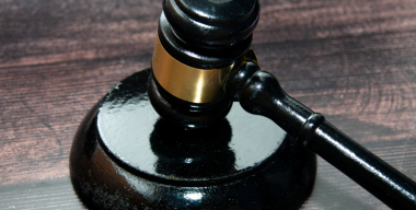 Суд в Екатеринбурге отказал женщине в возврате машины по «схеме Долиной»