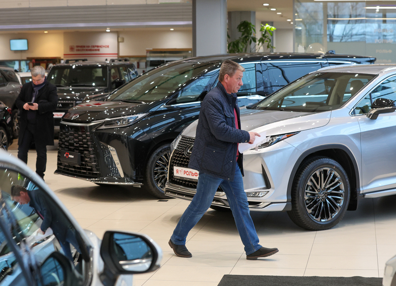 Российские автодилеры заплатят до 500 тысяч рублей за навязывание «допов»