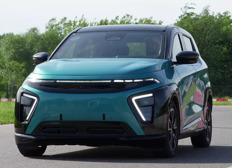 Российские продажи электрокара «Атом» стартуют весной 2026 года