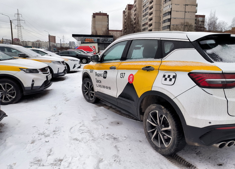 Легальный рынок к 2030 году могут покинуть 500 тысяч российских таксистов