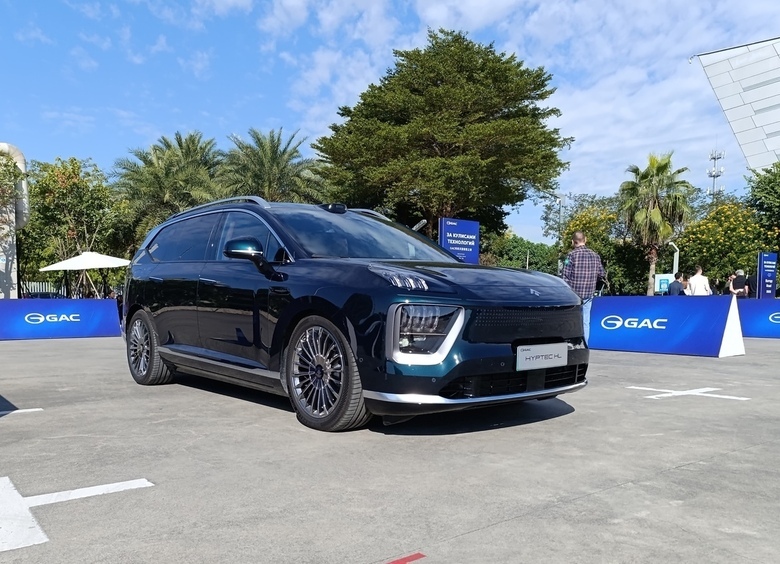 Большой папа: тест-драйв полноразмерного кроссовера GAC Hyptec HL