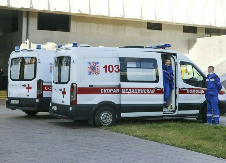 Изображение В Магнитогорске легковушка вылетела на встречку и столкнулась с рейсовым автобусом