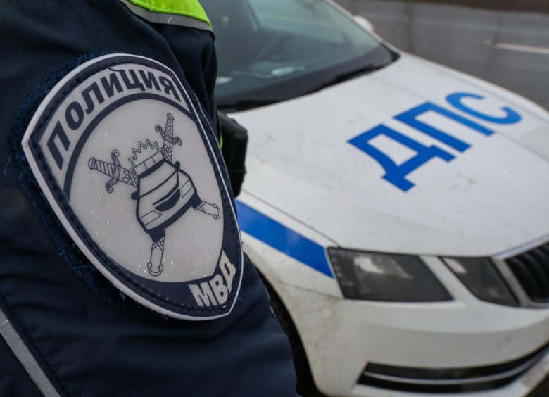 Изображение Полицейские задержали иностранцев с наркотиками и оружием в салоне автомобиля