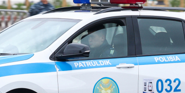 Пьяный водитель на тракторе убегал от полиции по тротуарам