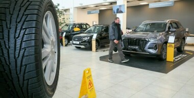 Парадоксальная динамика: продажи новых машин в России падают, но растут