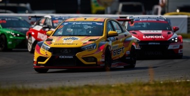 Первый подиум: LADA Sport ROSNEFT выиграла гонку в Нижнем