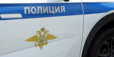 Звонок телефона спас дальнобойщика от вора, орудовавшего в салоне его фуры