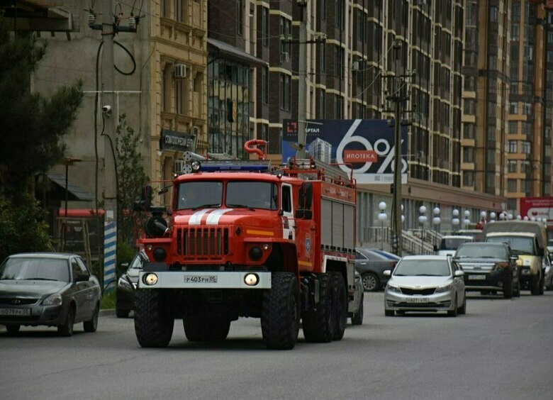 Изображение Спасатели в Хакасии деблокировали женщину после серьезного ДТП
